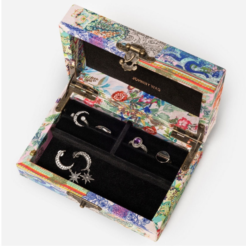 Johnny Was Dreamer Satin Jewelry Box Earrings Rings‎ Necklaces Bracelets